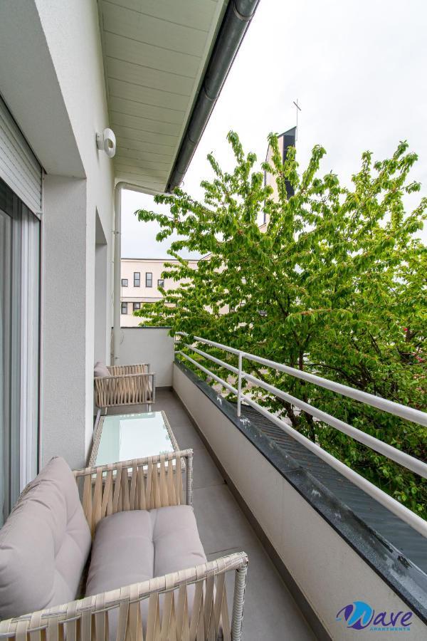 Apartment Two Bedroom Modern Near The Airport